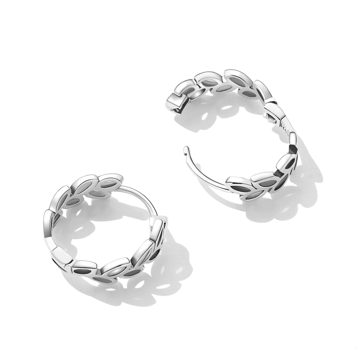 Boucles d’Oreilles Créoles Feuilles <titolo_esteso><span>en argent 925 plaqué or blanc</span></titolo_esteso> - Image 4