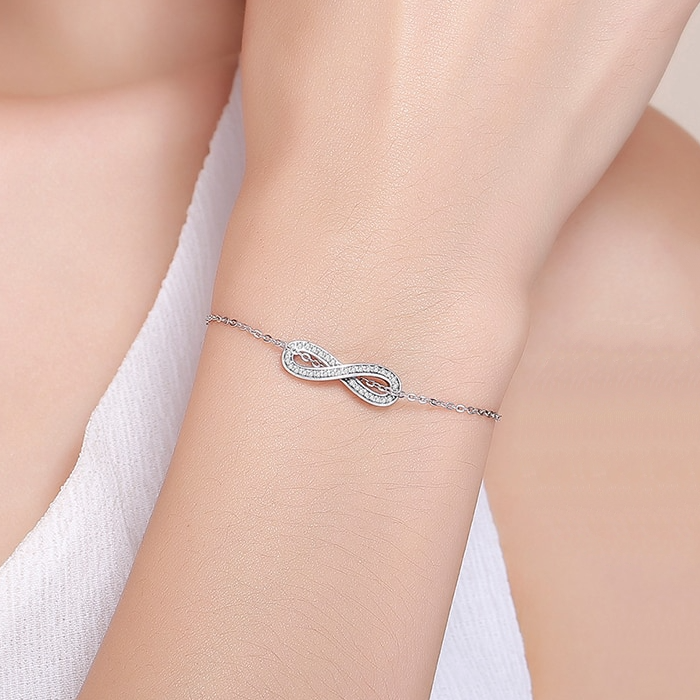Bracelet Infini <titolo_esteso><span>en argent 925 plaqué or blanc ajustable avec zircons blancs et perles</span></titolo_esteso> - Image 2