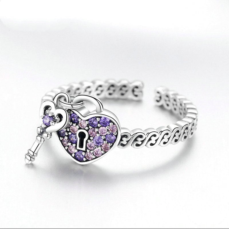 Bague Cadenas Coeur <titolo_esteso><span>en argent 925 plaqué or blanc ajustable avec zircons violets</span></titolo_esteso> - Image 4