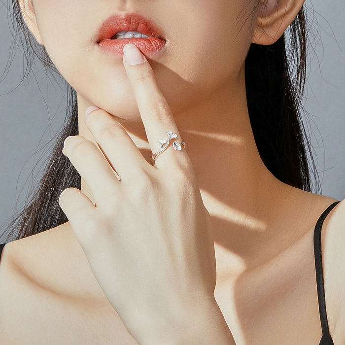 Bague Feuilles de Ginkgo <titolo_esteso><span>en argent 925 plaqué or blanc ajustable</span></titolo_esteso> - Image 2