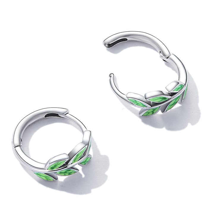 Boucles d’Oreilles Créoles Feuilles <titolo_esteso><span>en argent 925 plaqué or blanc émaillées vertes</span></titolo_esteso> - Image 4
