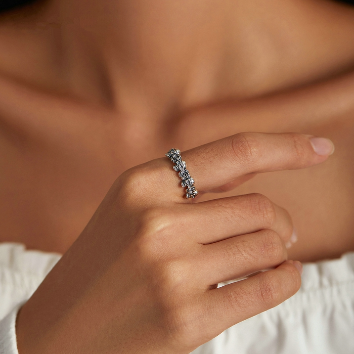 Bague Crânes et Roses <titolo_esteso><span>en argent 925 plaqué or blanc ajustable</span></titolo_esteso> - Image 2