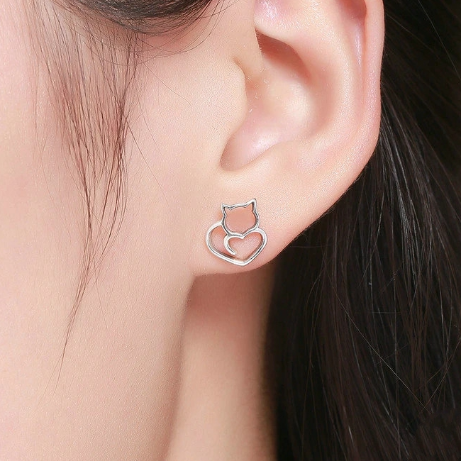 Boucles d'Oreilles Chat avec Coeurs <titolo_esteso><span>en argent 925 plaqué or blanc</span></titolo_esteso> - Image 2