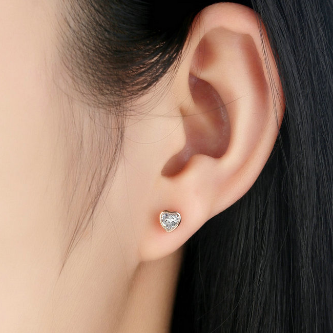 Boucles d'Oreilles Coeurs <titolo_esteso><span>en argent 925 plaqué or rose avec zircons blancs</span></titolo_esteso> - Image 2