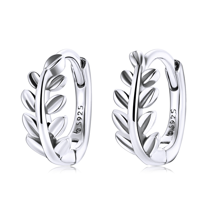 Boucles d’Oreilles Créoles Feuilles <titolo_esteso><span>en argent 925 plaqué or blanc</span></titolo_esteso>