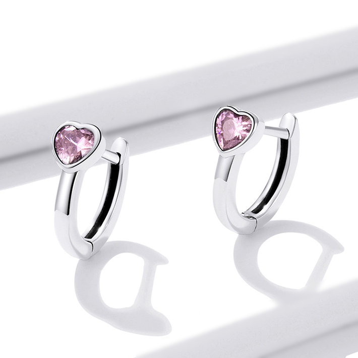 Boucles d'Oreilles Créoles Coeurs <titolo_esteso><span>en argent 925 plaqué or blanc avec zircons roses</span></titolo_esteso> - Image 3