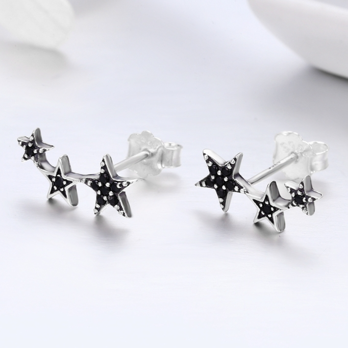 Boucles d’Oreilles Étoiles Noires <myopt><span>Puces en Argent Sterling 925 plaqué or blanc avec pavé de zircons noirs</span></myopt> - Image 3