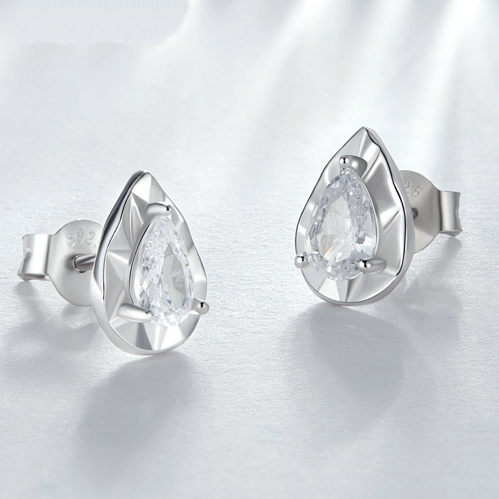 Boucles d'Oreilles Goutte d'Eau <titolo_esteso><span>en argent 925 plaqué or blanc avec zircons blancs</span></titolo_esteso> - Image 3