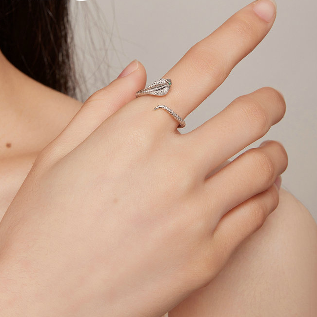 Bague Serpent Cobra Royal <myopt><span>Argent Sterling 925 plaqué or blanc – ajustable</span></myopt> - Image 2