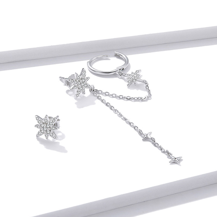 Boucles d'Oreilles Étoiles <titolo_esteso><span>en argent 925 plaqué or blanc asymétrique avec zircons blancs</span></titolo_esteso> - Image 5