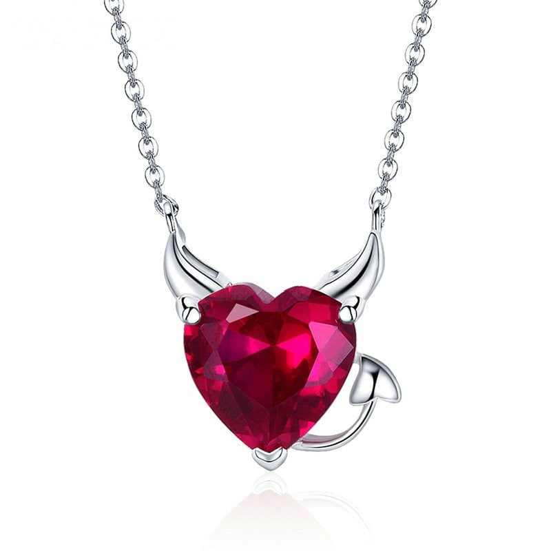 Collier Coeur Rouge <titolo_esteso><span>en argent 925 plaqué or blanc avec cornes et petite queue de diable</span></titolo_esteso>