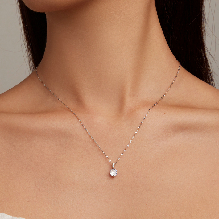 Collier Point Lumineux <titolo_esteso><span>en argent 925 plaqué or blanc ajustable avec zircons blancs</span></titolo_esteso> - Image 2