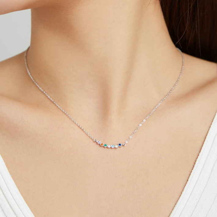Collier Points Lumineux <titolo_esteso><span>en argent 925 plaqué or blanc ajustable avec zircons colorés</span></titolo_esteso> - Image 2