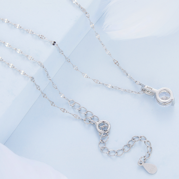 Collier Point Lumineux <titolo_esteso><span>en argent 925 plaqué or blanc ajustable avec zircons blancs</span></titolo_esteso> - Image 5