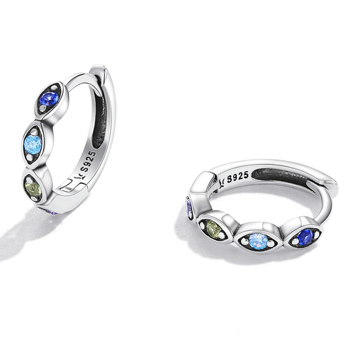 Boucles d’Oreilles Créoles Yeux Protecteurs <titolo_esteso><span>en argent 925 plaqué or blanc avec zircons colorés</span></titolo_esteso> - Image 4