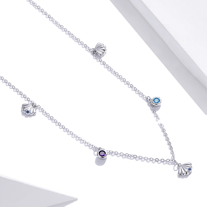 Collier Coquillages <titolo_esteso><span>en argent 925 plaqué or blanc ajustable avec zircons colorés</span></titolo_esteso> - Image 3