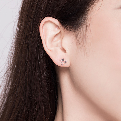 Boucles d'Oreilles Chien avec Os <titolo_esteso><span>en argent 925 plaqué or blanc</span></titolo_esteso> - Image 3