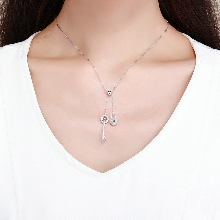 Collier Clé et Cadenas Coeur <titolo_esteso><span>en argent 925 plaqué or blanc ajustable avec zircon blanc</span></titolo_esteso> - Image 2