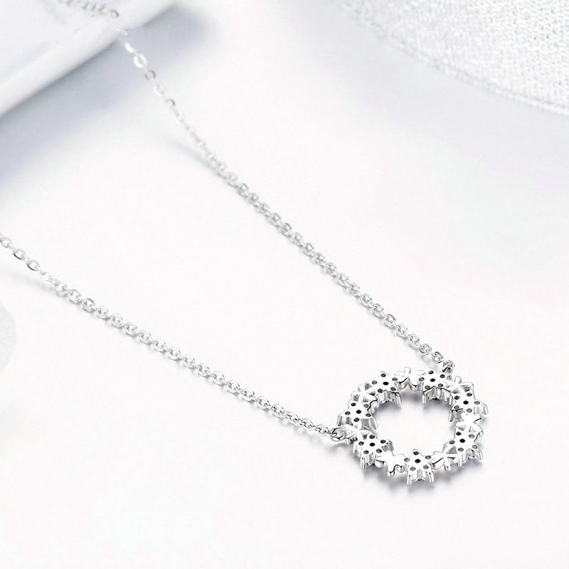 Collier Bouquet de Fleurs <titolo_esteso><span>en argent 925 plaqué or blanc ajustable avec zircons blancs</span></titolo_esteso> - Image 3
