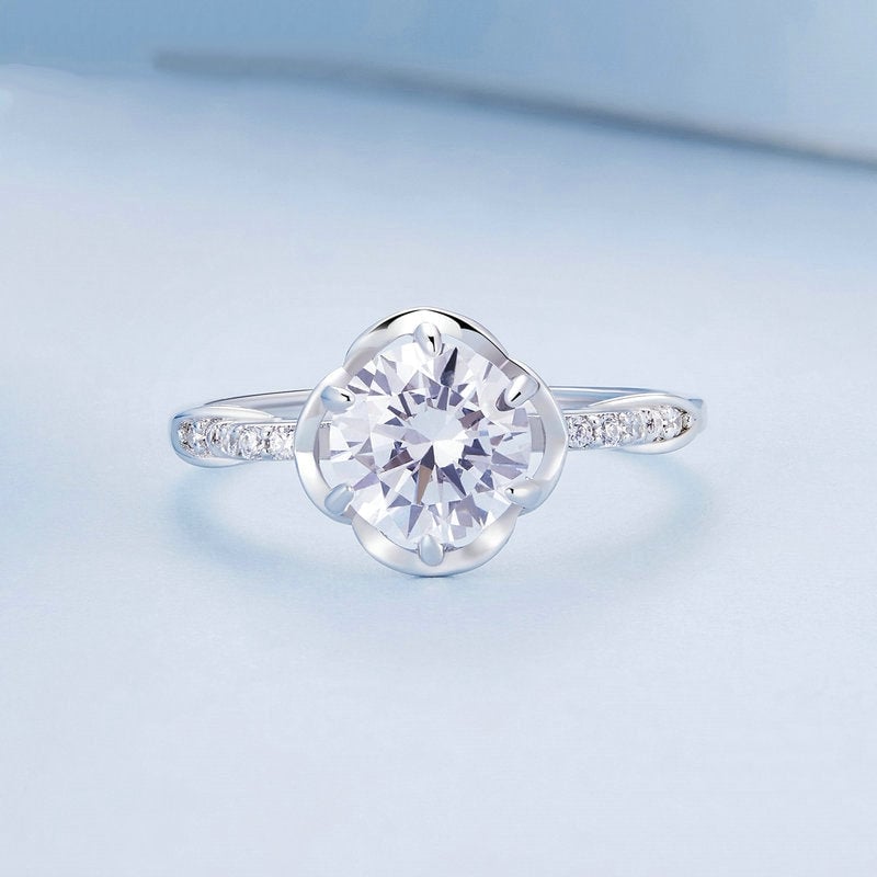 Bague Solitaire <titolo_esteso><span>en argent 925 plaqué or blanc avec zircons blancs</span></titolo_esteso> - Image 4