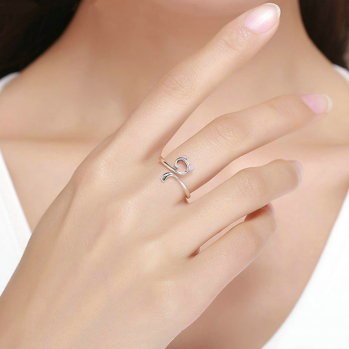 Bague Chat <titolo_esteso><span>en argent 925 plaqué or blanc ajustable avec oreilles émaillées roses</span></titolo_esteso> - Image 2