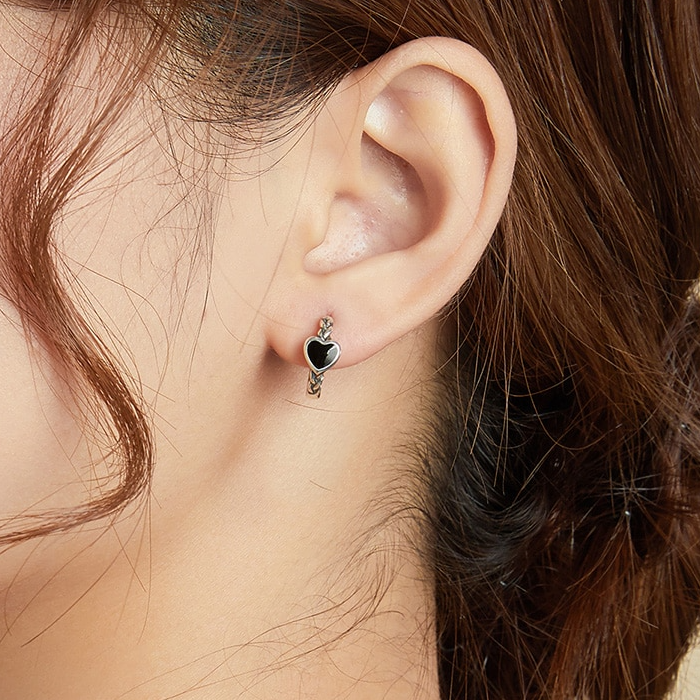 Boucles d'Oreilles Créoles Coeurs <titolo_esteso><span>en argent 925 plaqué or blanc avec pierre d'onyx</span></titolo_esteso> - Image 2