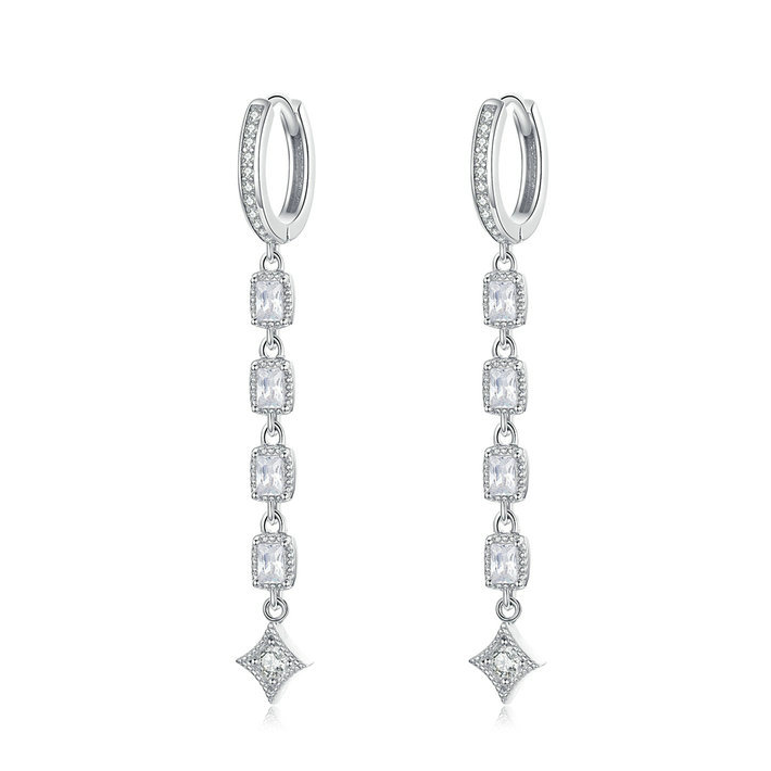 Boucles d'Oreilles Pendantes Brillantes <titolo_esteso><span>en argent 925 plaqué or blanc avec zircons blancs</span></titolo_esteso>