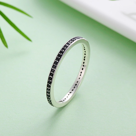 Bague Éternité <titolo_esteso><span>en argent 925 plaqué or blanc avec zircons noirs</span></titolo_esteso> - Image 3