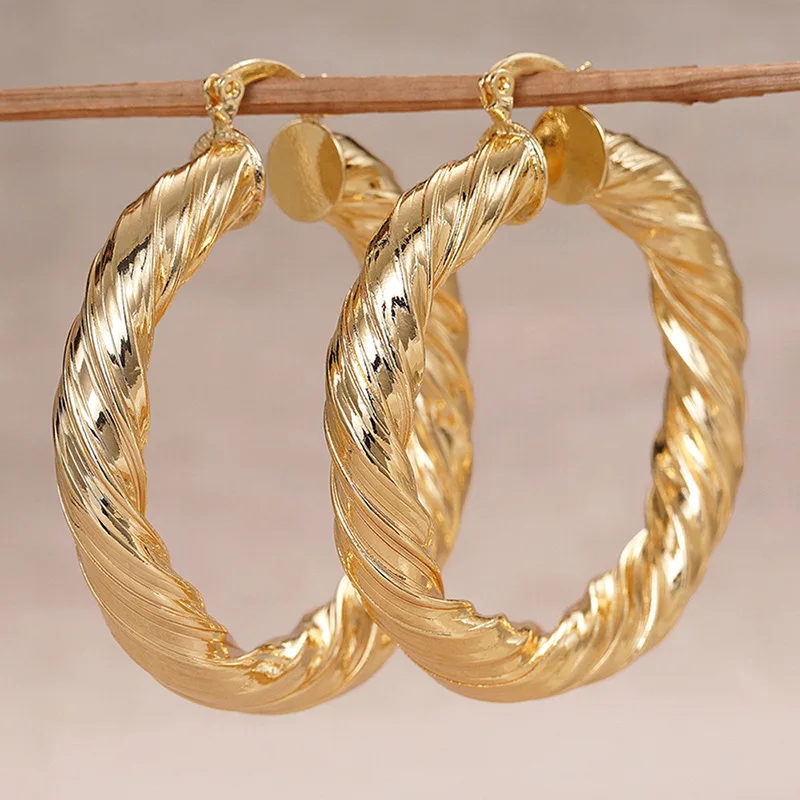 European and American Style Metal Spiral Texture Large Circle Earrings for Attending Banquets, Exaggerated Trendy Accessories - Image 8