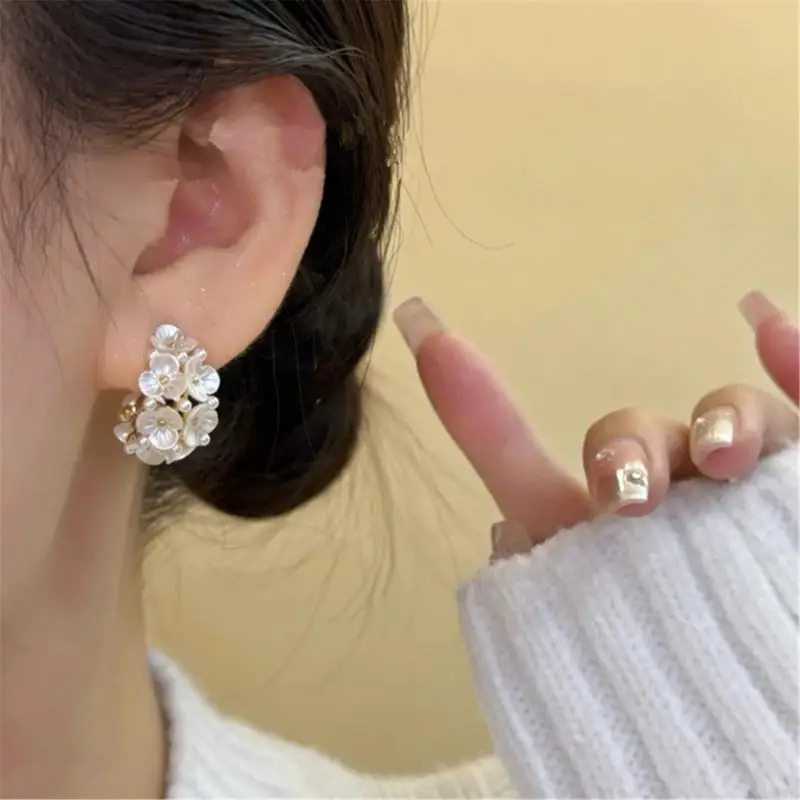 Sophisticated Earrings Ear Jewelry Flower Studs Earrings Unique Ear Pendant Alloy Texture Ear Pin for Fashion Lover P9YF - Image 7