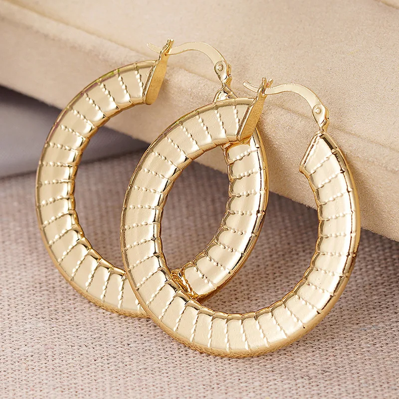 European and American Style Metal Spiral Texture Large Circle Earrings for Attending Banquets, Exaggerated Trendy Accessories - Image 39