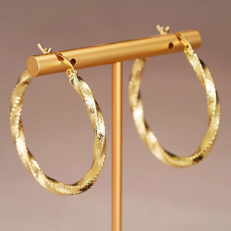 European and American Style Metal Spiral Texture Large Circle Earrings for Attending Banquets, Exaggerated Trendy Accessories - Image 15