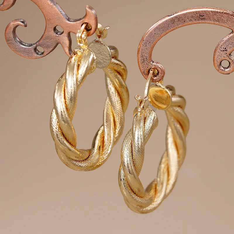 European and American Style Metal Spiral Texture Large Circle Earrings for Attending Banquets, Exaggerated Trendy Accessories - Image 27