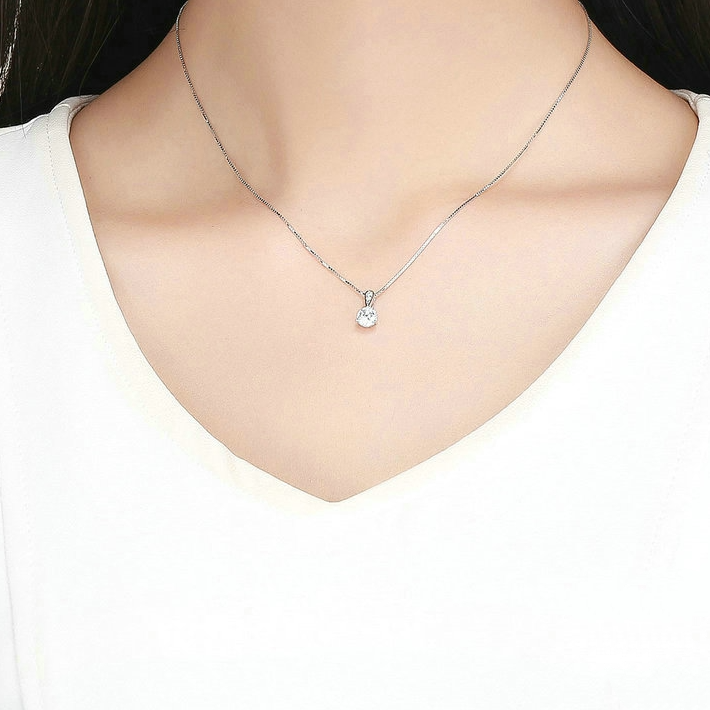 Collier Point Lumineux <titolo_esteso><span>en argent 925 plaqué or blanc ajustable avec zircons blancs</span></titolo_esteso> - Image 2