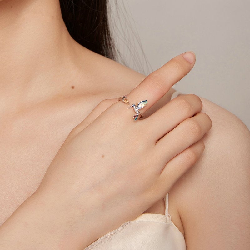 Bague Colibri <titolo_esteso><span>en argent 925 plaqué or blanc ajustable avec zircons colorés</span></titolo_esteso> - Image 2