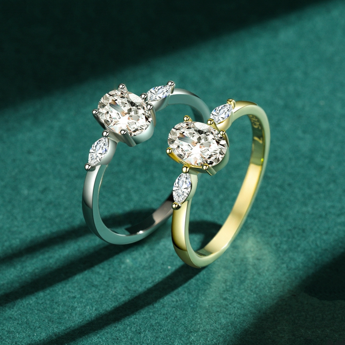 Bague Trilogie <titolo_esteso><span>en argent 925 plaqué or jaune avec zircons blancs</span></titolo_esteso> - Image 4
