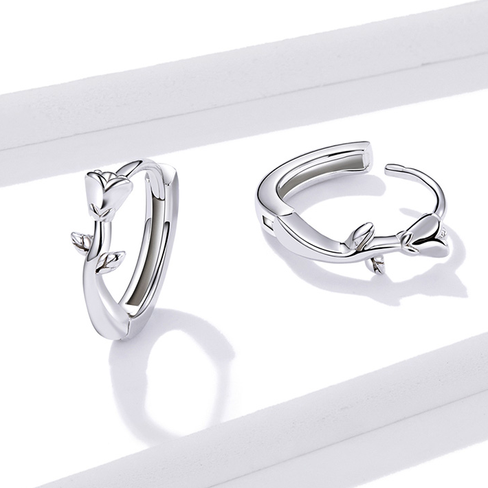 Boucles d’Oreilles Créoles Roses <titolo_esteso><span>en argent 925 plaqué or blanc</span></titolo_esteso> - Image 5