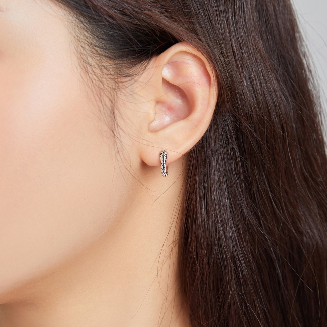 Boucles d'Oreilles Serpent <titolo_esteso><span>en argent 925 plaqué or blanc avec zircons verts</span></titolo_esteso> - Image 2