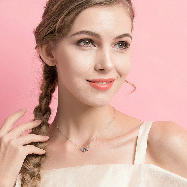 Collier Deux Coeurs <titolo_esteso><span>en argent 925 plaqué or blanc ajustable avec zircons blancs</span></titolo_esteso> - Image 2
