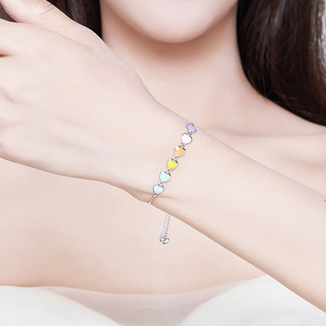 Bracelet Coeurs Colorés <titolo_esteso><span>en argent 925 plaqué or blanc ajustable avec coeurs émaillés multicolores</span></titolo_esteso> - Image 2