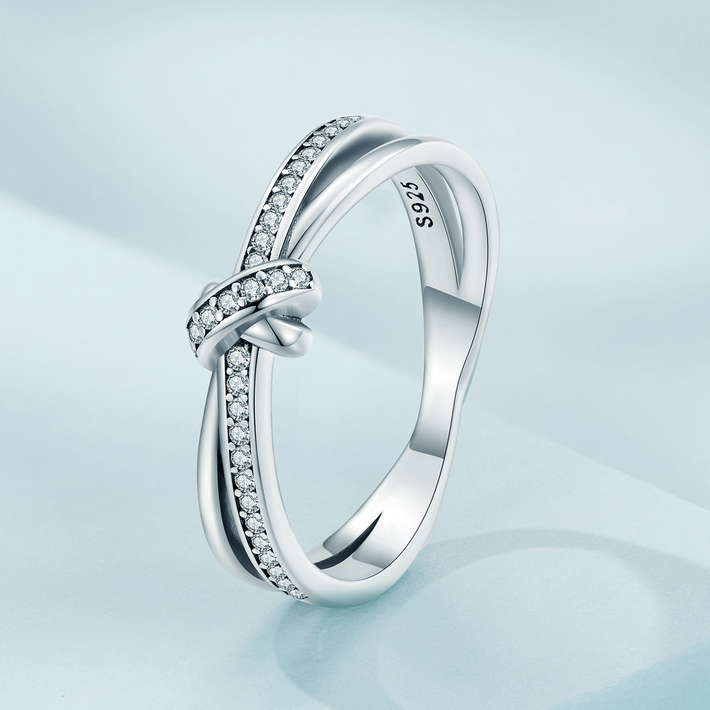 Bague Noeud <titolo_esteso><span>en argent 925 plaqué or blanc avec zircons blancs</span></titolo_esteso> - Image 4