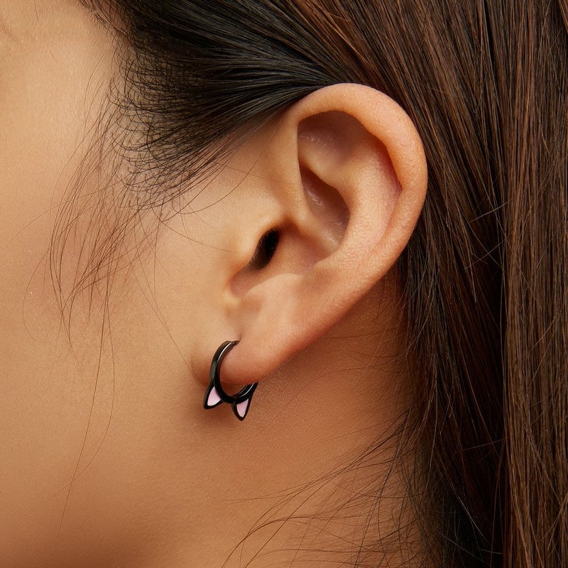 Boucles d’Oreilles Créoles Oreilles de Chat <titolo_esteso><span>en argent 925 plaqué noir émaillé rose</span></titolo_esteso> - Image 2