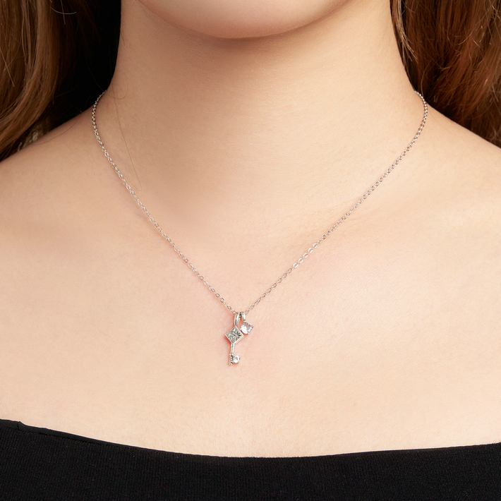 Collier Clé <titolo_esteso><span>en argent 925 plaqué or blanc ajustable avec zircons blancs</span></titolo_esteso> - Image 2