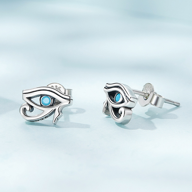 Boucles d’Oreilles Oeil d’Horus <myopt><span>Puces en Argent Sterling 925 plaqué or blanc avec zircons bleus</span></myopt> - Image 3