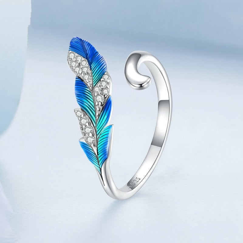 Bague Plume Bleue <titolo_esteso><span>en argent 925 plaqué or blanc ajustable émaillé à la main avec zircons blancs</span></titolo_esteso> - Image 3