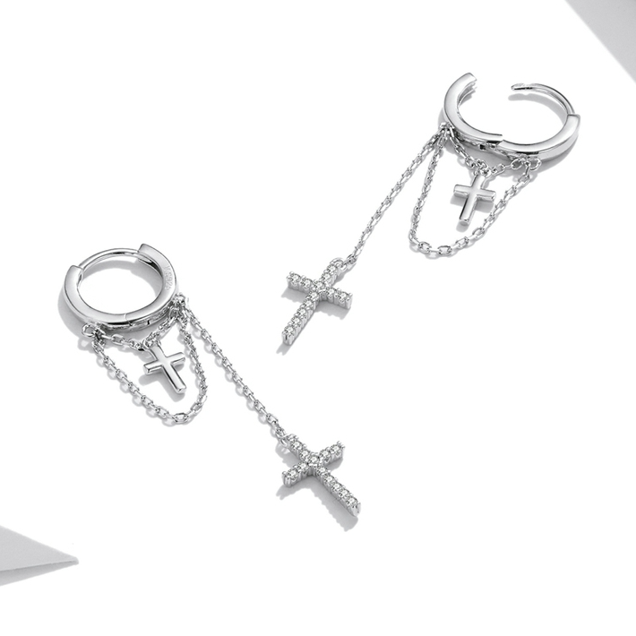 Boucles d'Oreilles Créoles Pendentif Croix <titolo_esteso><span>en argent 925 plaqué or blanc avec zircons blancs</span></titolo_esteso> - Image 4