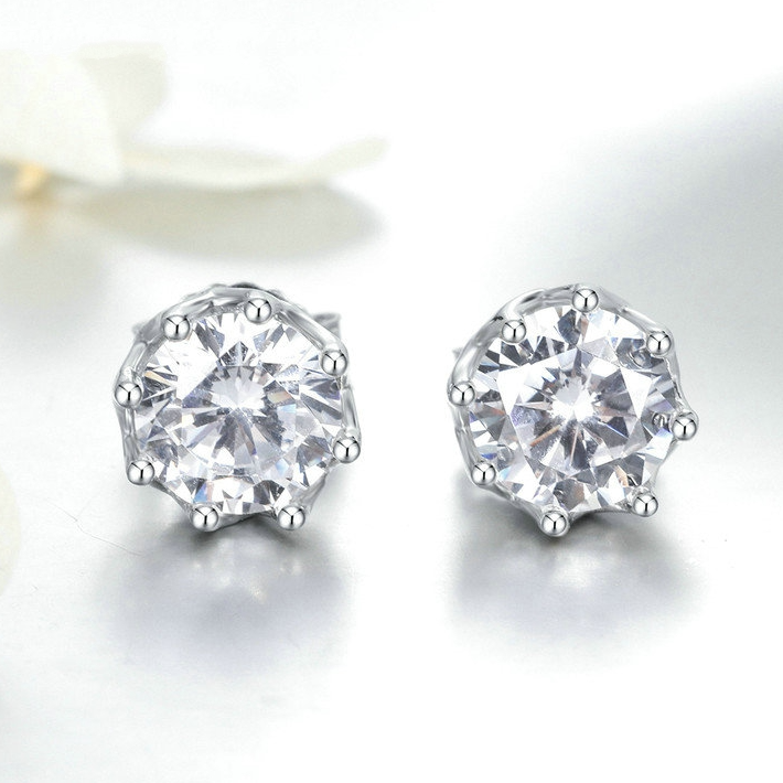 Boucles D'oreilles Point Lumineux <titolo_esteso><span>en argent 925 plaqué or blanc avec zircons blancs</span></titolo_esteso> - Image 4