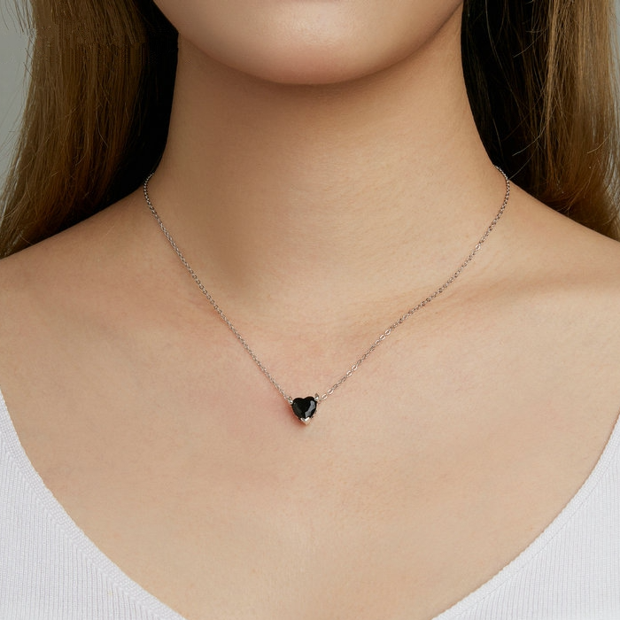 Collier Coeur Noir <titolo_esteso><span>en argent 925 plaqué or blanc ajustable avec zircon noir</span></titolo_esteso> - Image 2