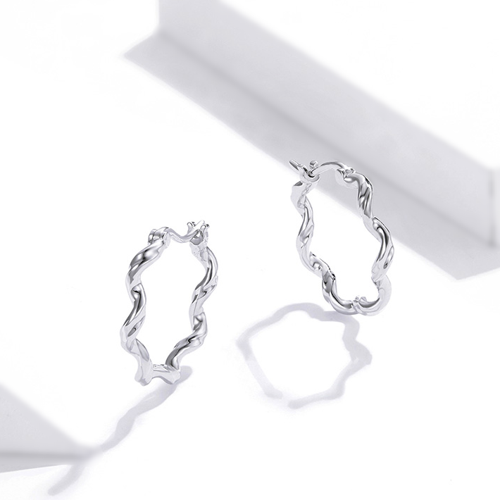 Boucles d’Oreilles Créoles Ondulés <myopt><span>Argent sterling 925 plaqué or blanc</span></myopt> - Image 4