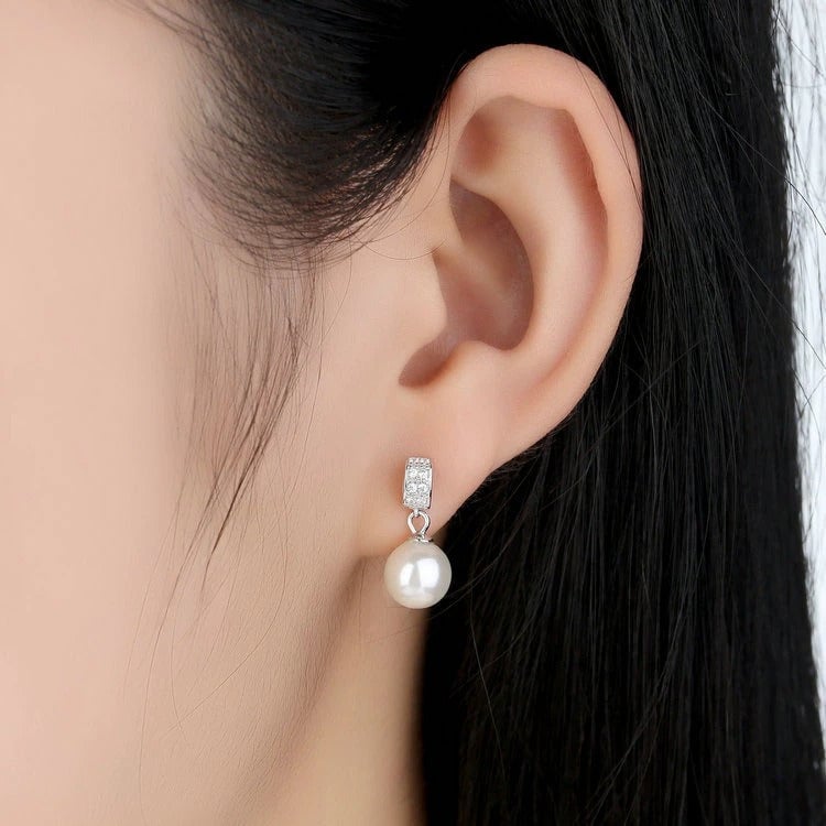 Boucles d'Oreilles Perles Lumineux <titolo_esteso><span>en argent 925 plaqué or blanc avec zircons blancs</span></titolo_esteso> - Image 2